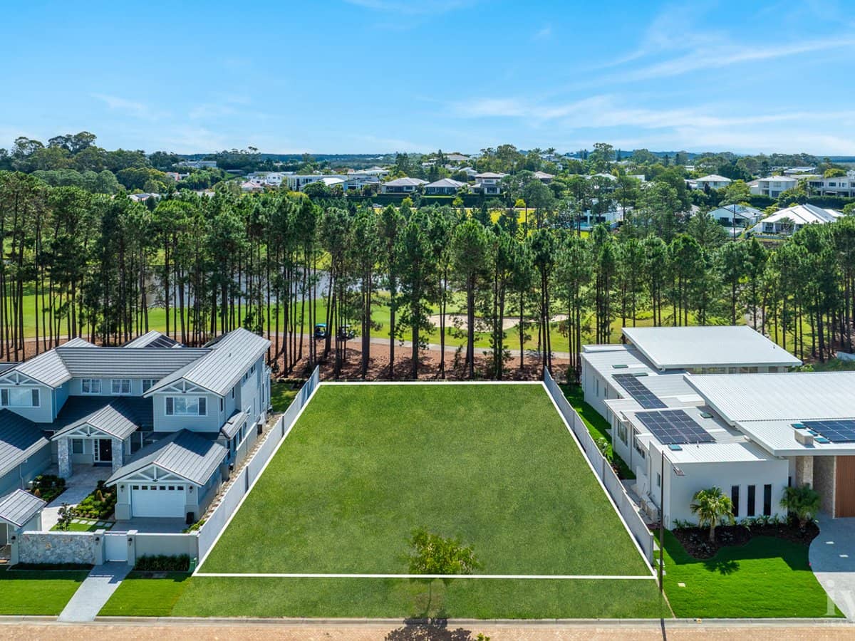 1823 Pinehurst Drive, Sanctuary Cove - Thumbnail 1