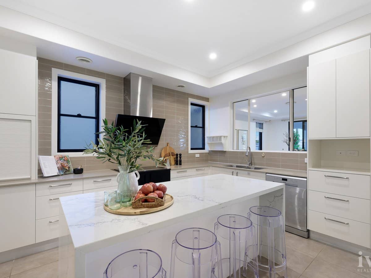 1051 Edgecliff Drive, Sanctuary Cove - Thumbnail 7