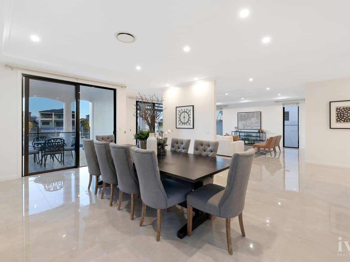 1051 Edgecliff Drive, Sanctuary Cove - Thumbnail 8