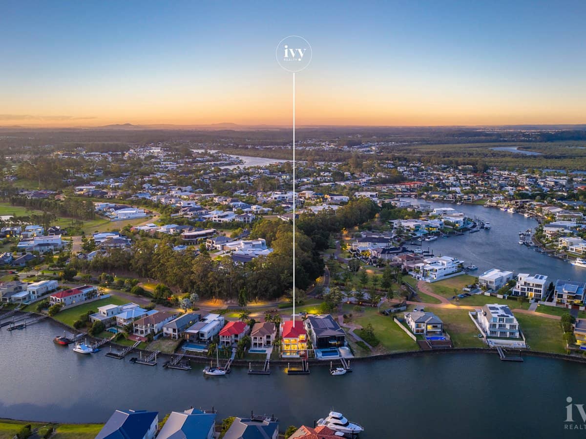 1051 Edgecliff Drive, Sanctuary Cove - Thumbnail 28