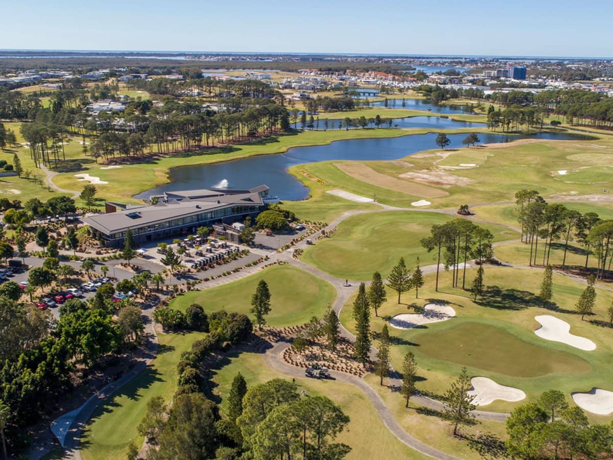 2268 Banksia Lakes Drive, Sanctuary Cove - Thumbnail 6