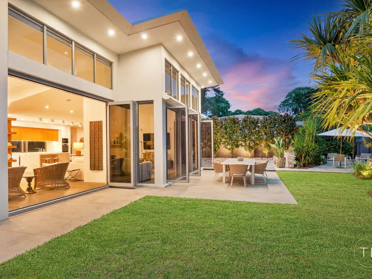 2217 Arnold Palmer Drive, SANCTUARY COVE - Thumbnail 2