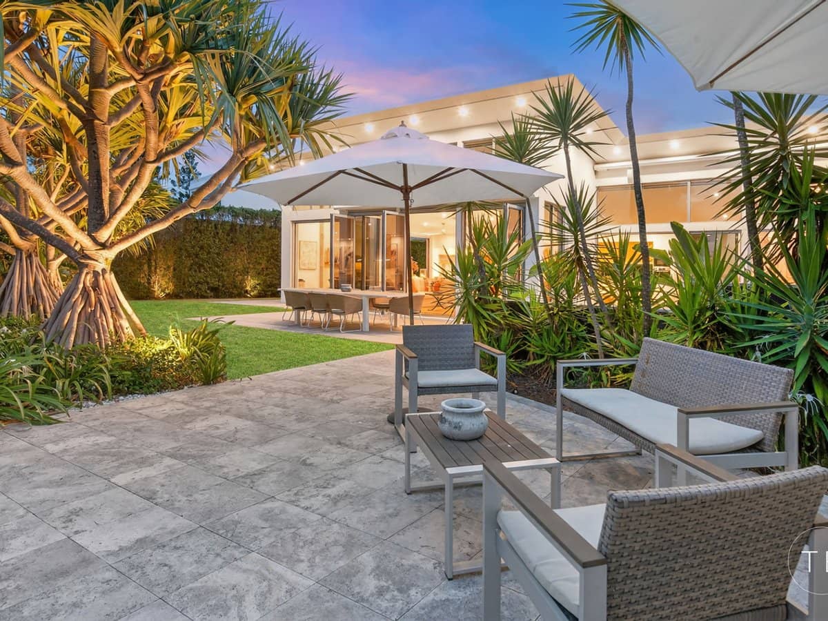 2217 Arnold Palmer Drive, SANCTUARY COVE - Thumbnail 3