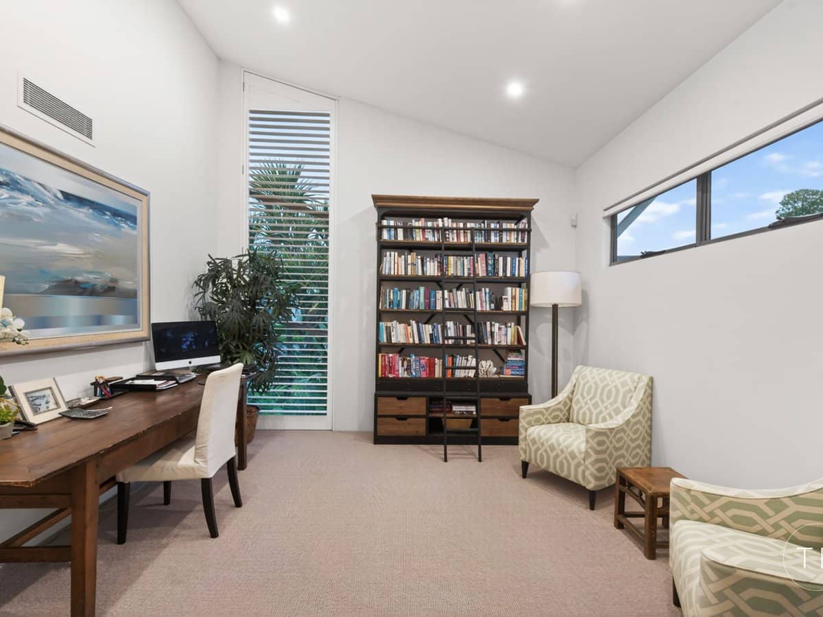 2217 Arnold Palmer Drive, SANCTUARY COVE - Thumbnail 21