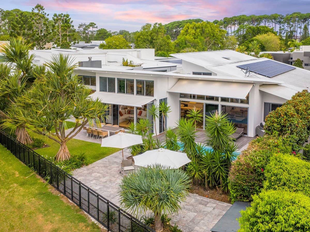 2217 Arnold Palmer Drive, SANCTUARY COVE - Thumbnail 22