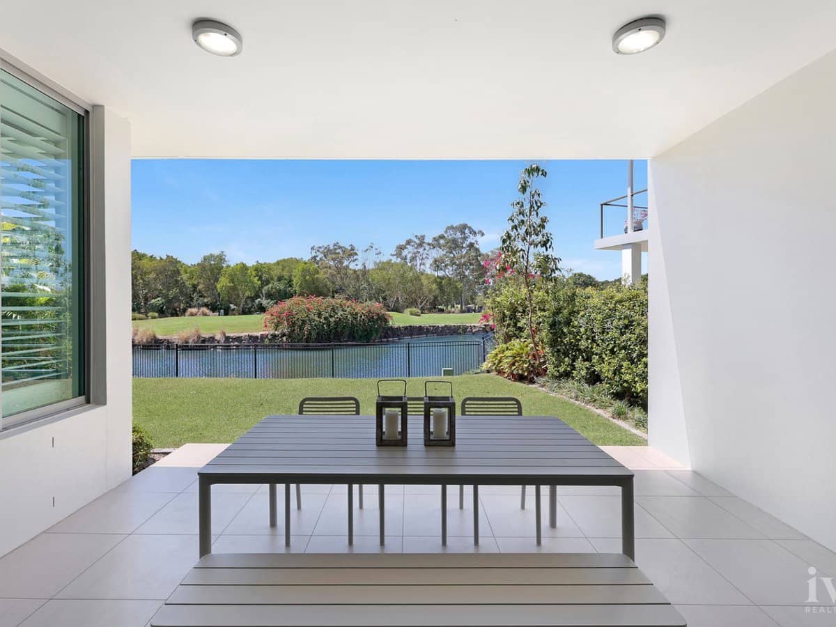 7507 Springfield Drive, Hope Island - Thumbnail 2