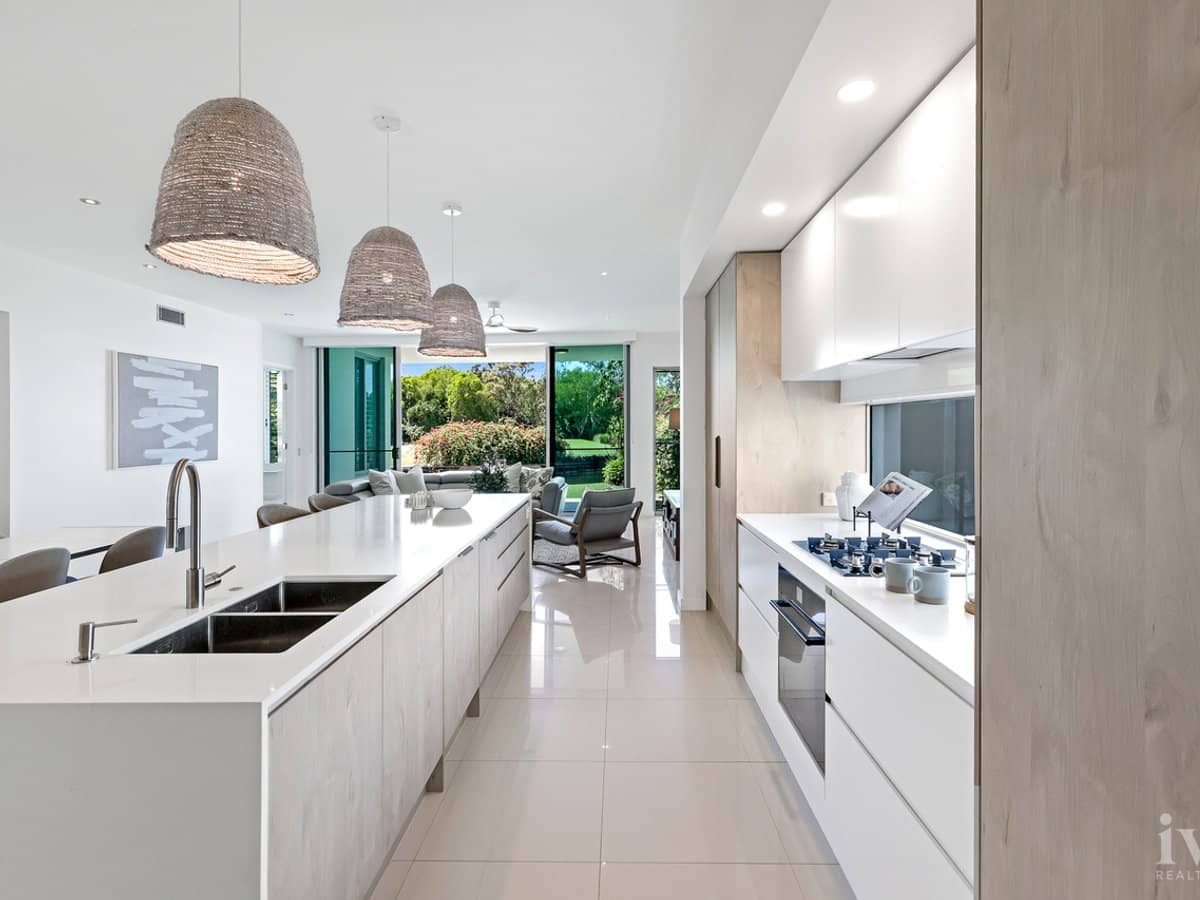 7507 Springfield Drive, Hope Island - Thumbnail 5