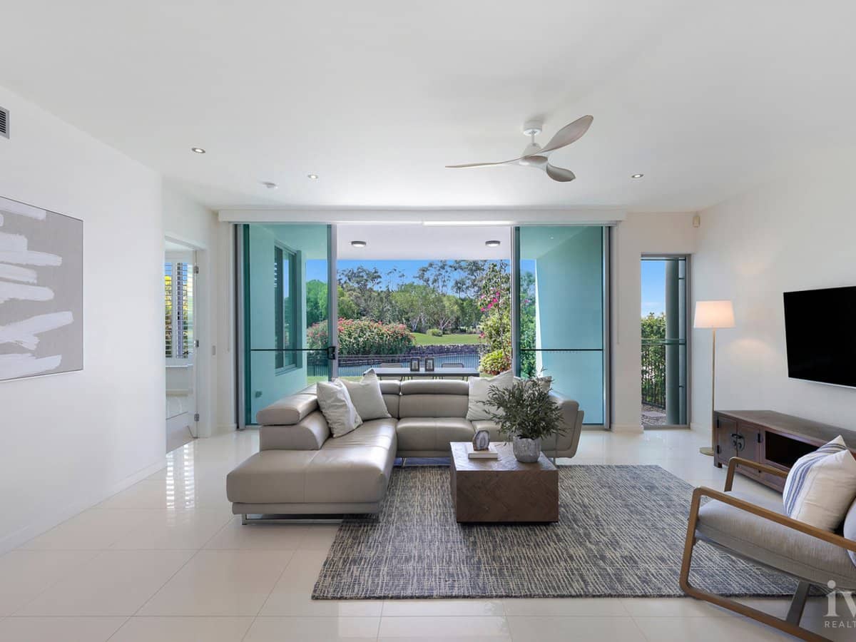 7507 Springfield Drive, Hope Island - Thumbnail 1