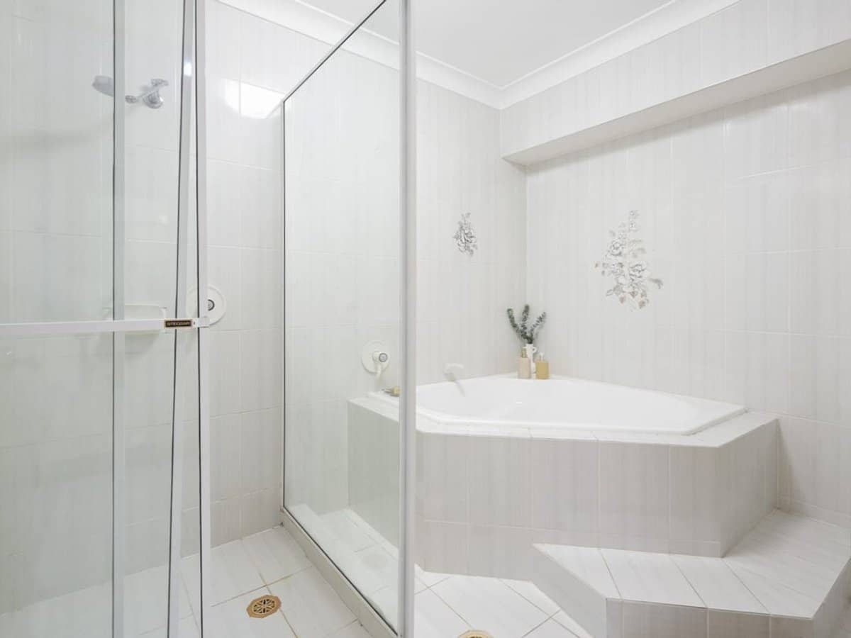 60-62 Newport Drive, ROBINA - Thumbnail 18