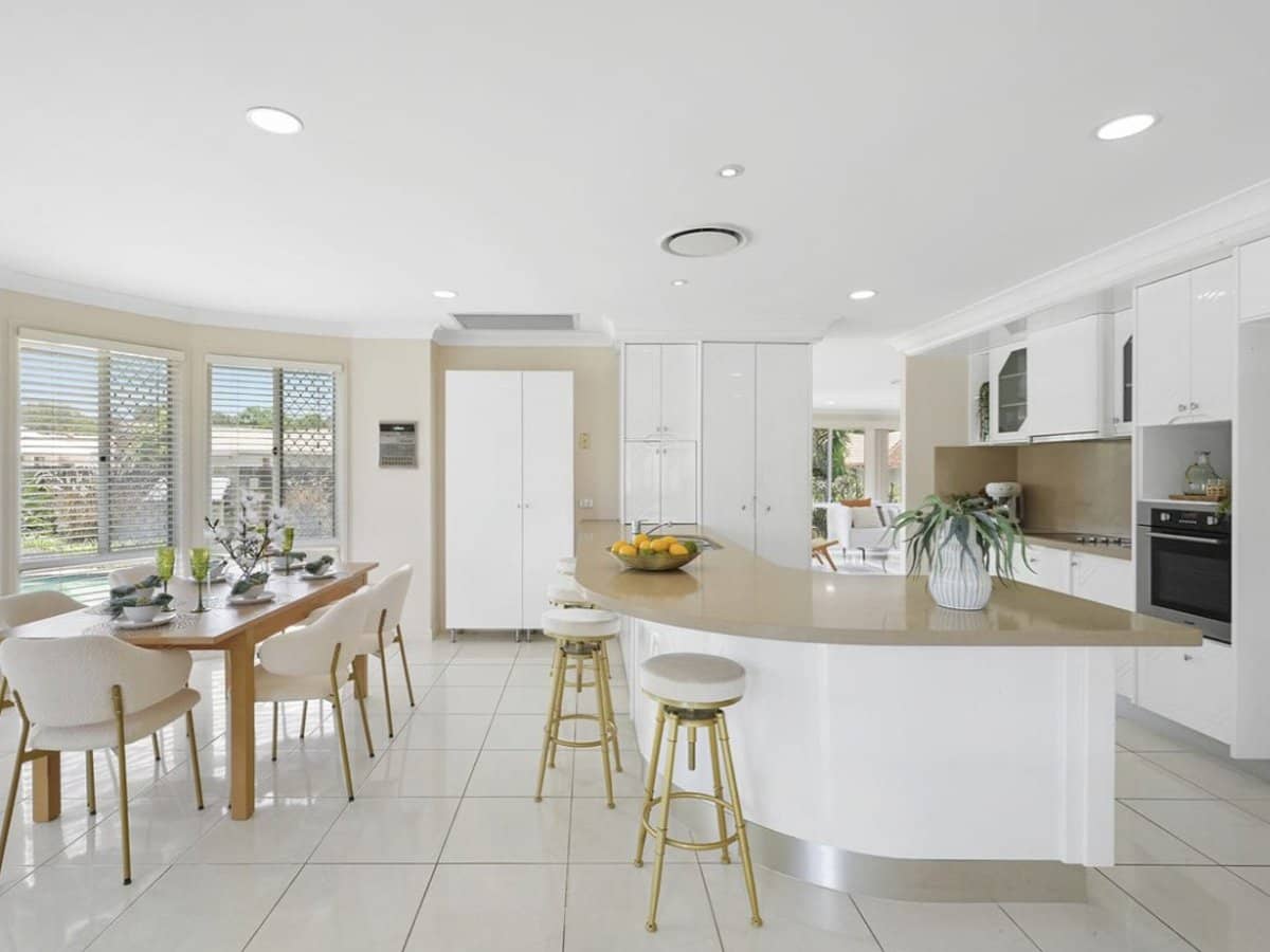 60-62 Newport Drive, ROBINA - Thumbnail 8