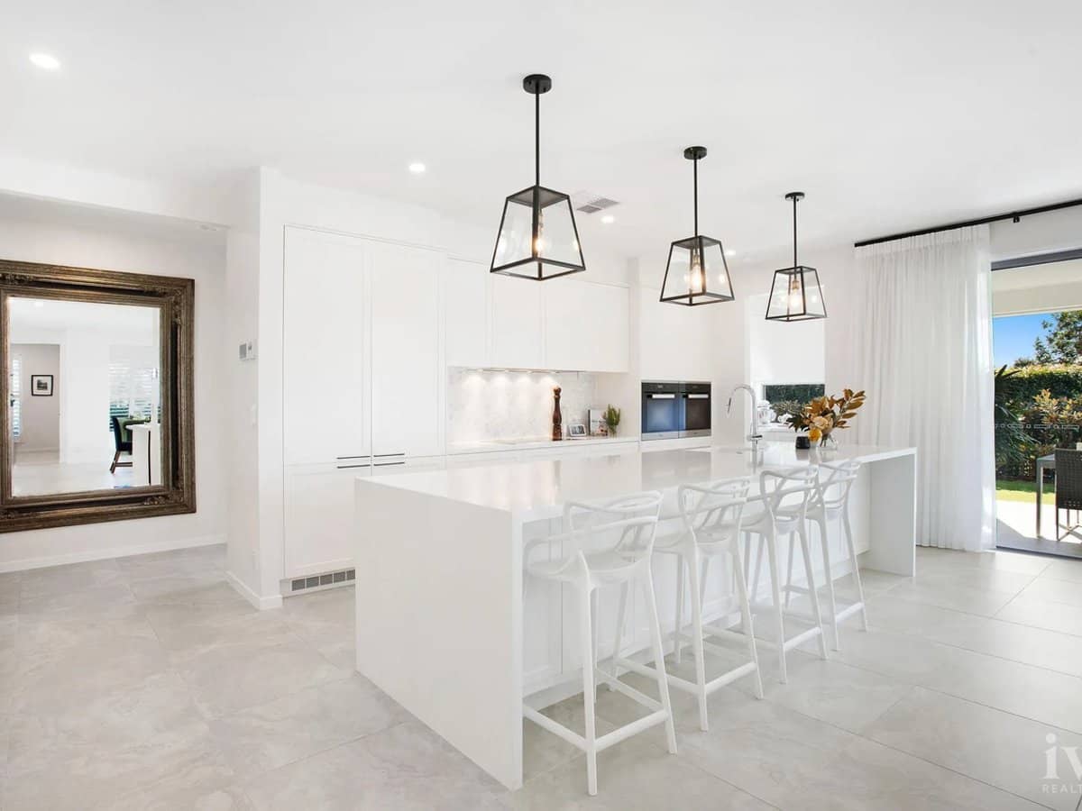 3077 Forest Hills Drive, Sanctuary Cove - Thumbnail 1