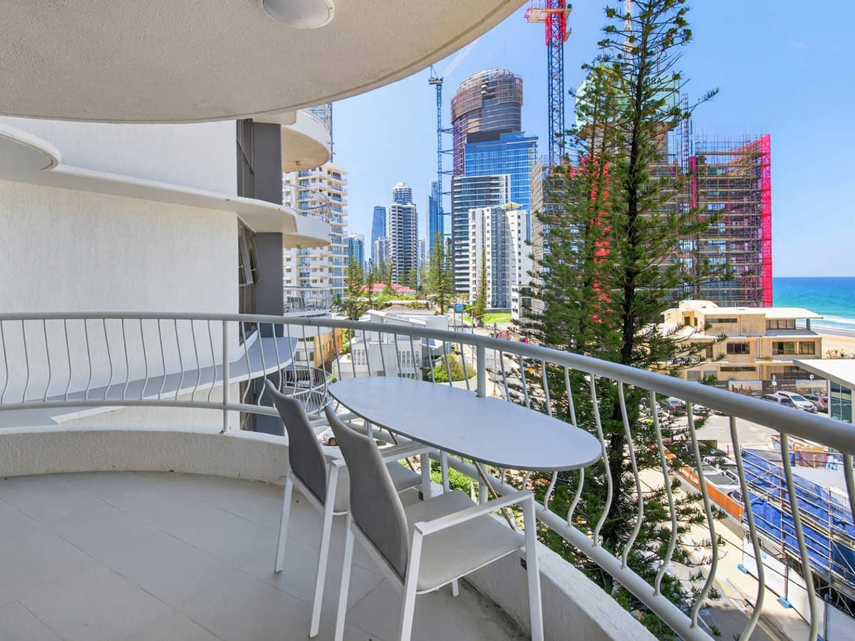 4 Thornton Street, Surfers Paradise - Thumbnail 16