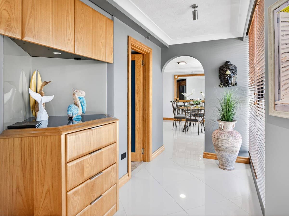 4 Thornton Street, Surfers Paradise - Thumbnail 9