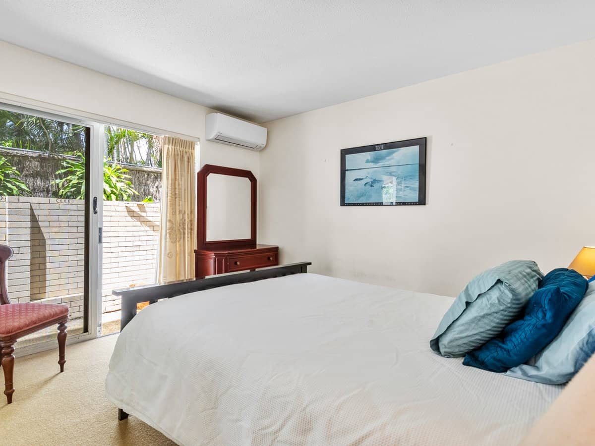 28 Beach Parade, SURFERS PARADISE - Thumbnail 3