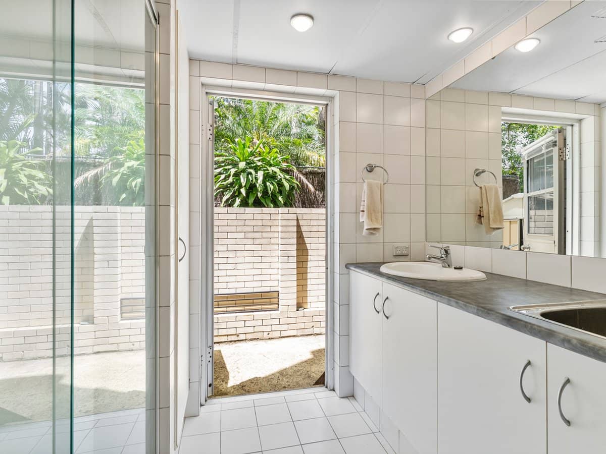 28 Beach Parade, SURFERS PARADISE - Thumbnail 8