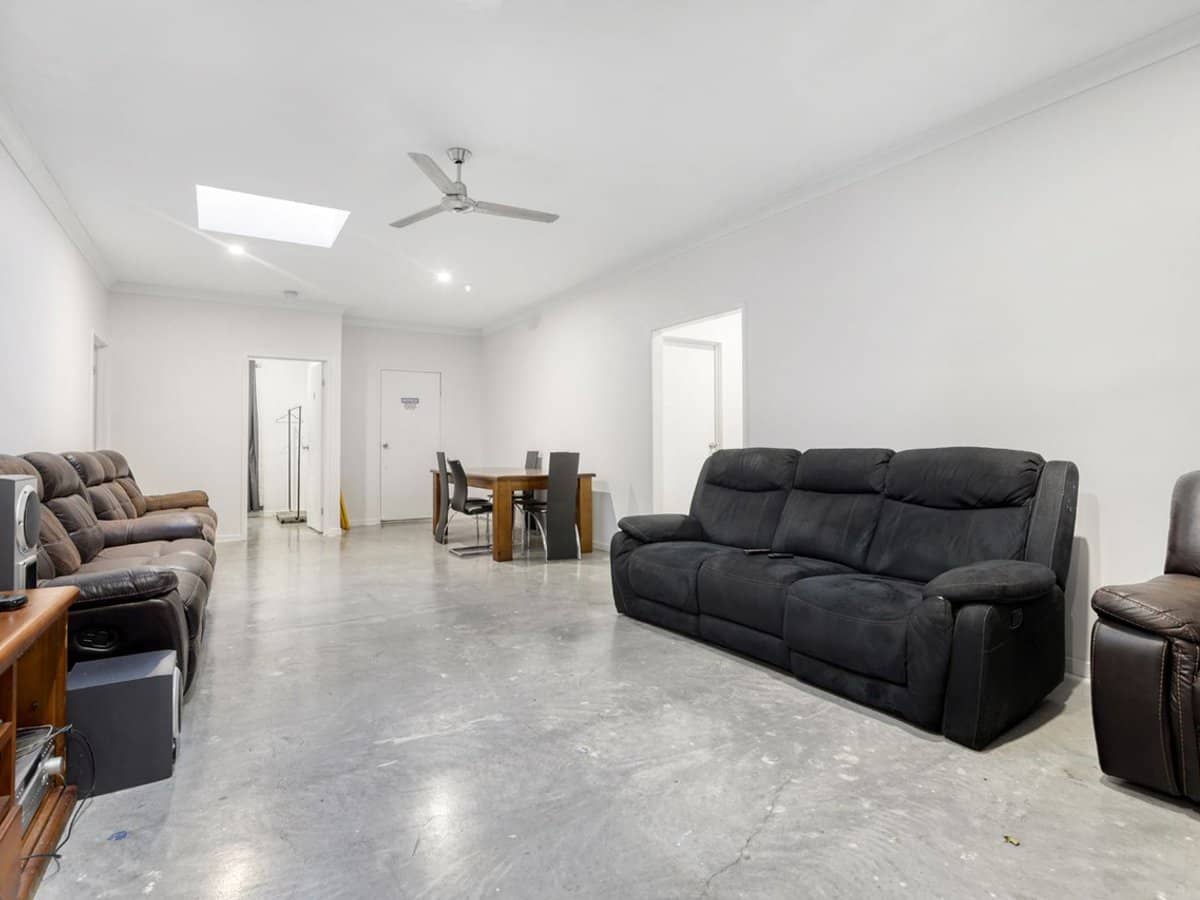 39 Kumbari Avenue, SOUTHPORT - Thumbnail 7