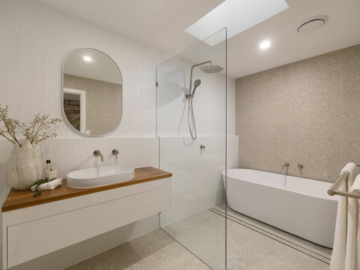 62 Numeralla Avenue, ASHMORE - Thumbnail 22