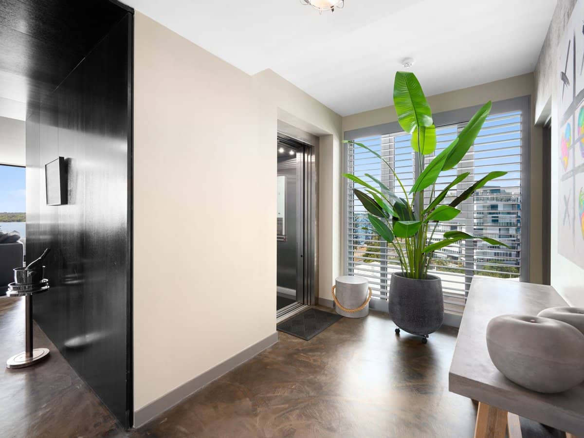 446 Marine Parade, BIGGERA WATERS - Thumbnail 7