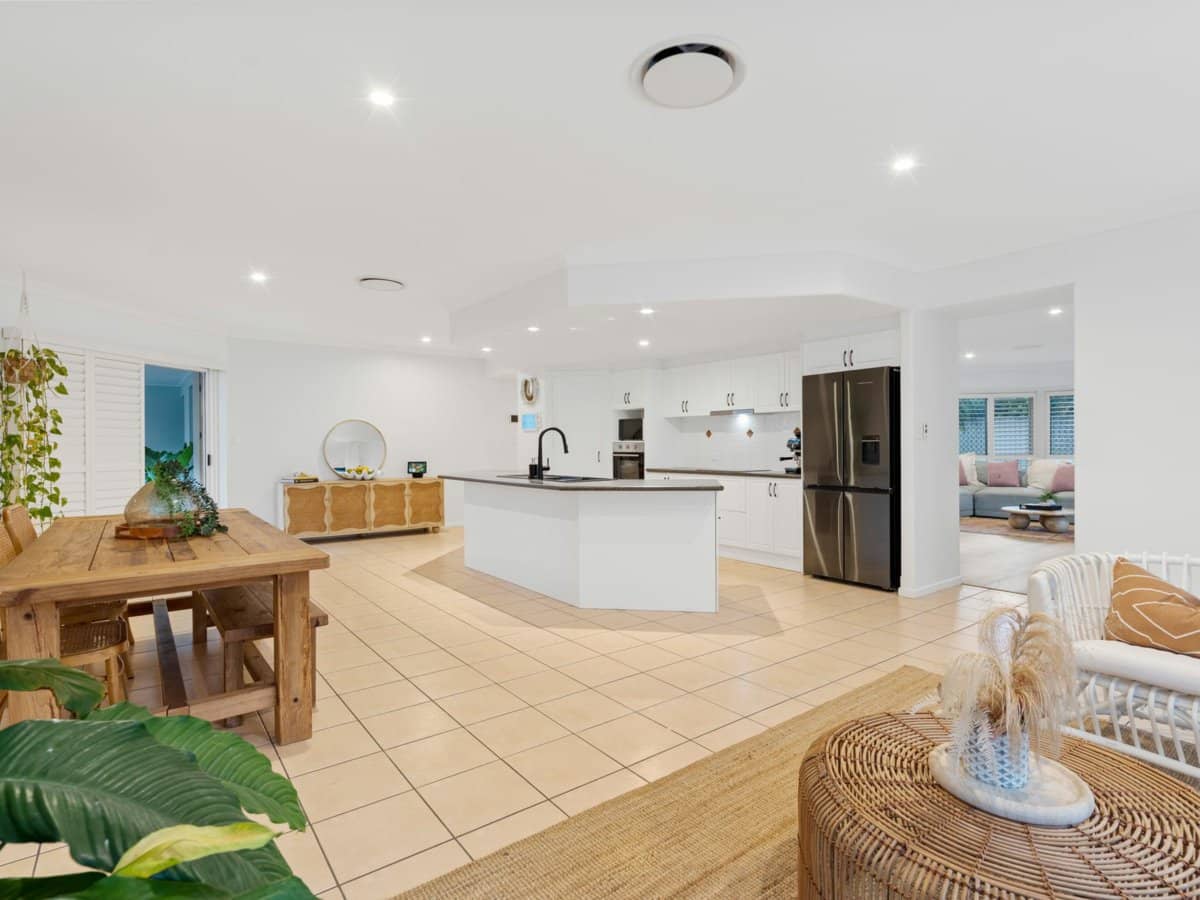 3 Lanai Drive, BURLEIGH WATERS - Thumbnail 7