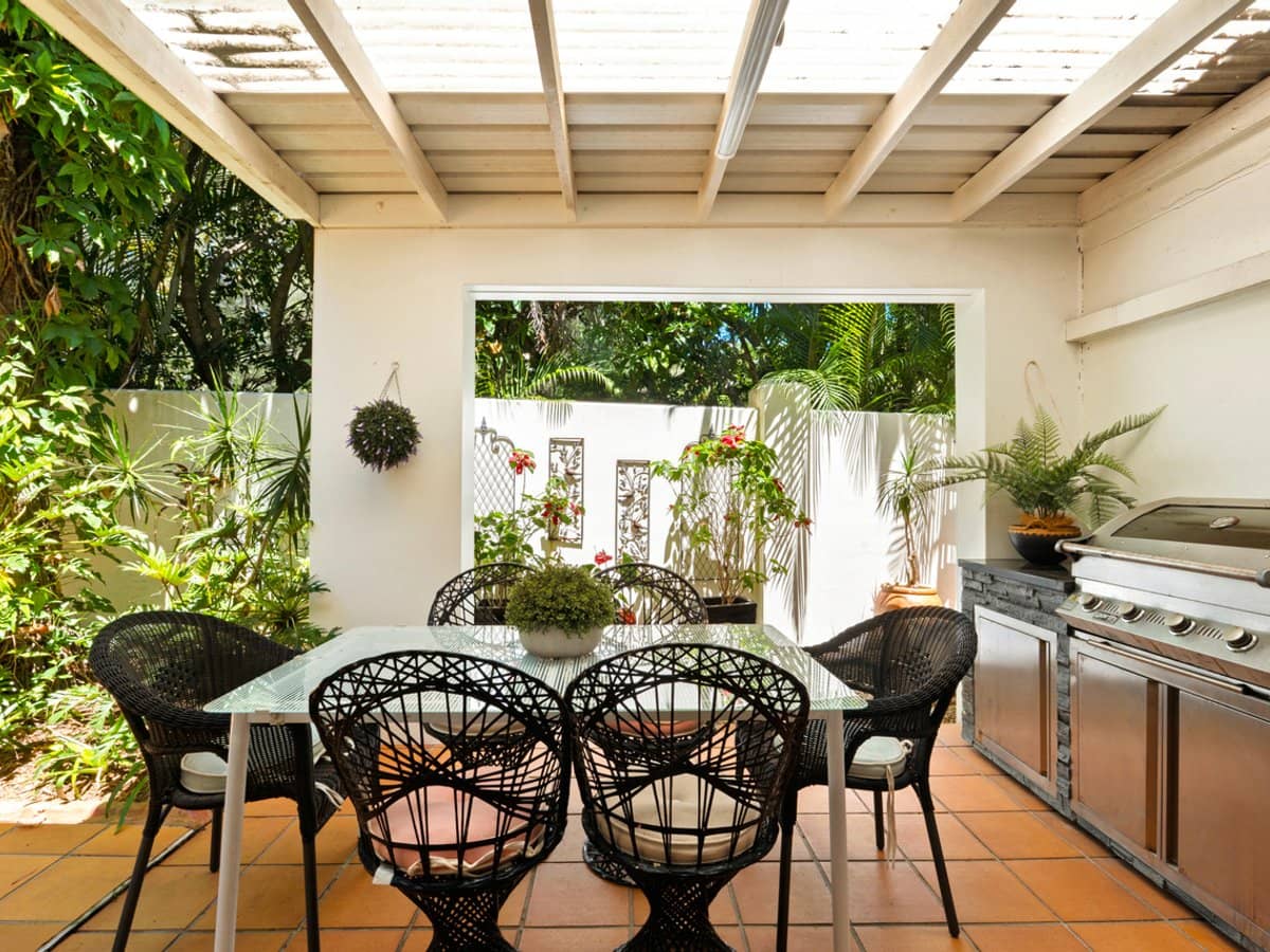 100 Cotlew Street East, SOUTHPORT - Thumbnail 1