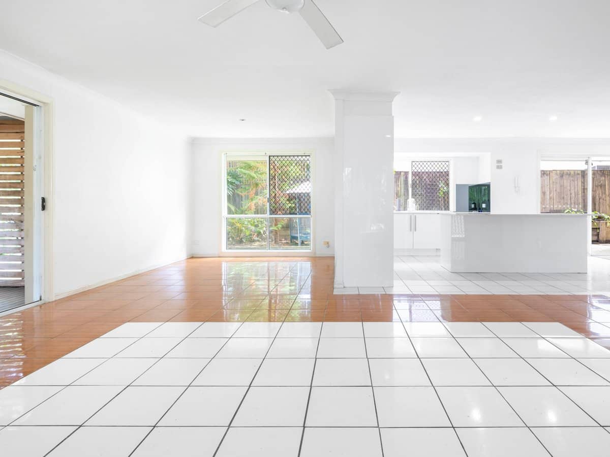 143 Cotlew Street, ASHMORE - Thumbnail 2