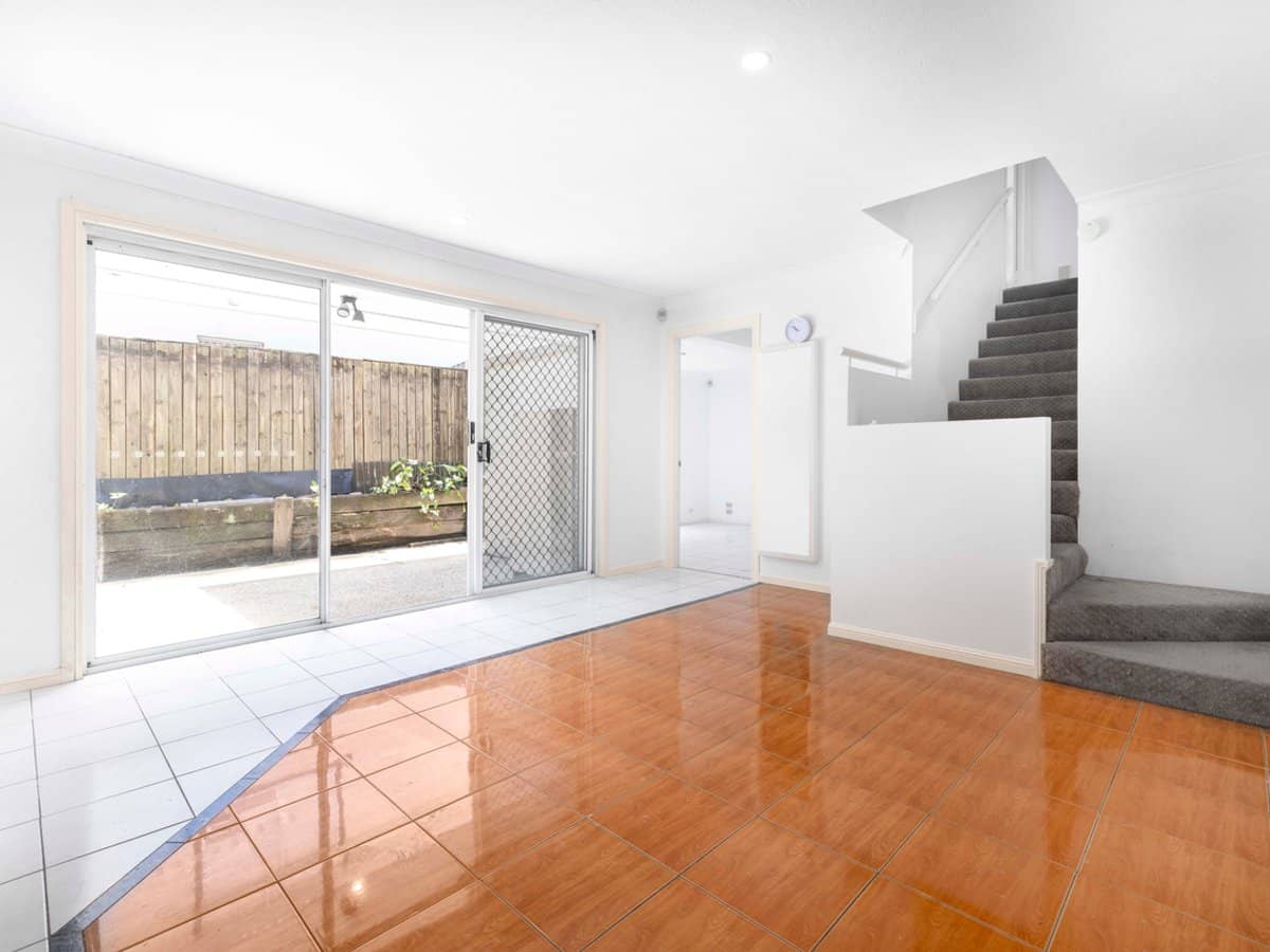 143 Cotlew Street, ASHMORE - Thumbnail 13