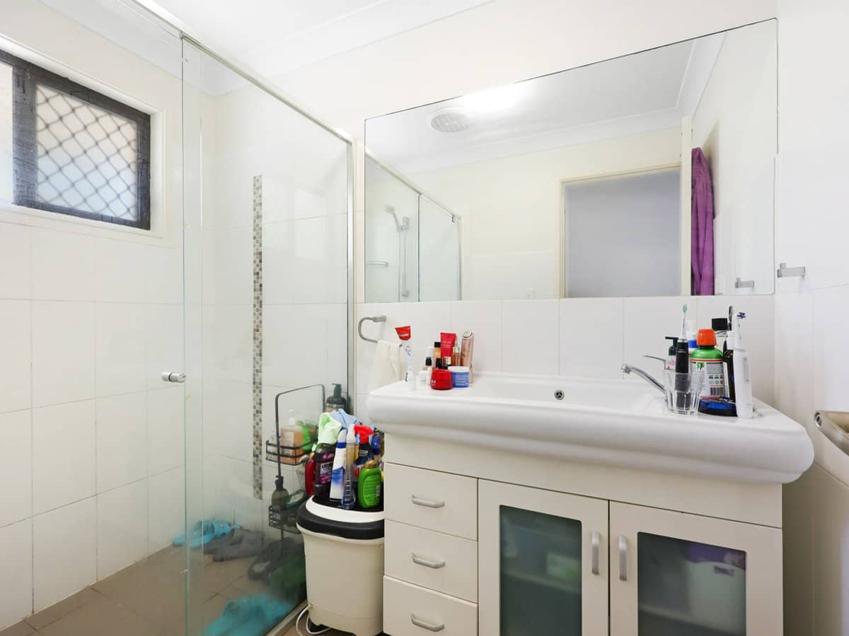 19 Warratina Street, Labrador - Thumbnail 8