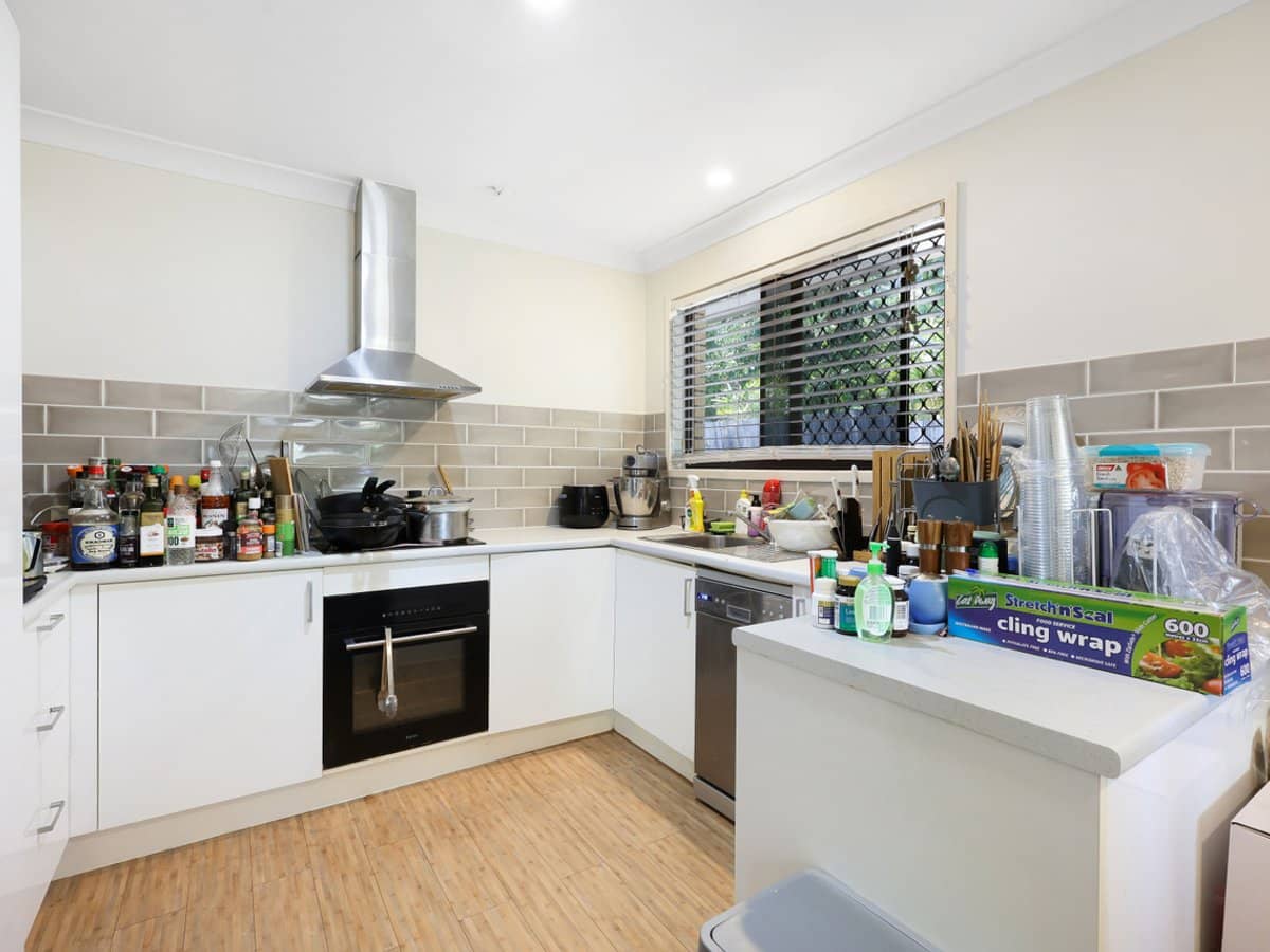 19 Warratina Street, Labrador - Thumbnail 9