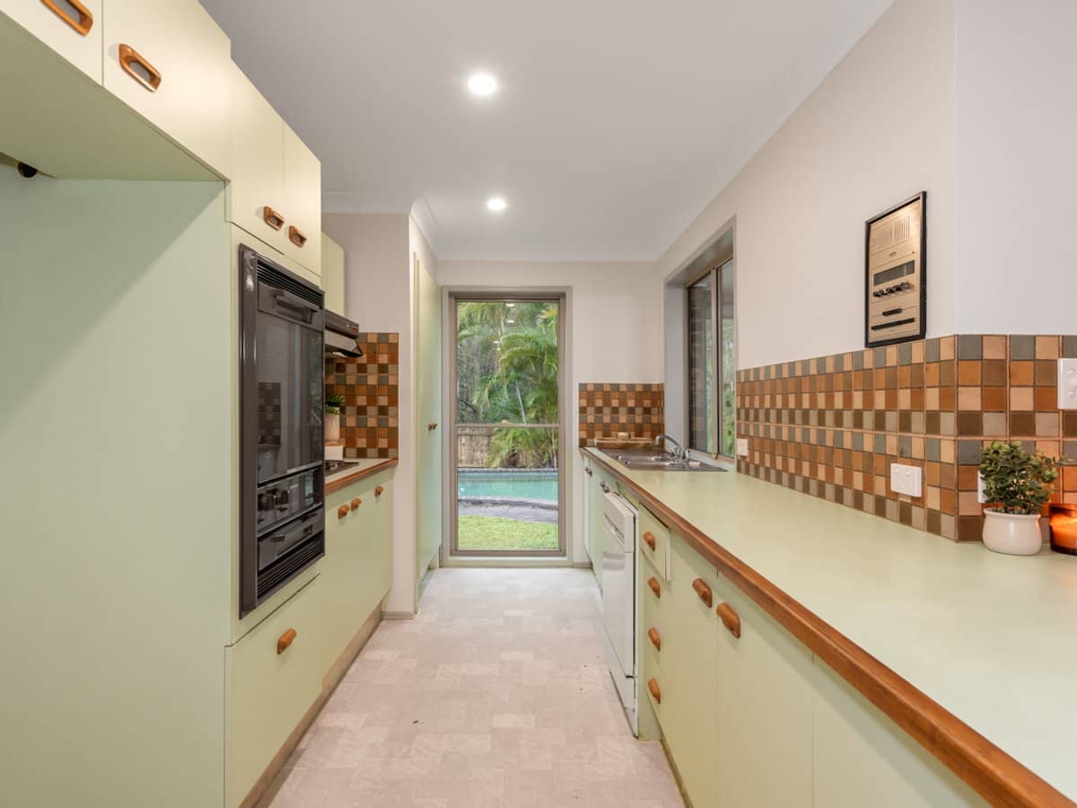 23 Woodlands Way, PARKWOOD - Thumbnail 8