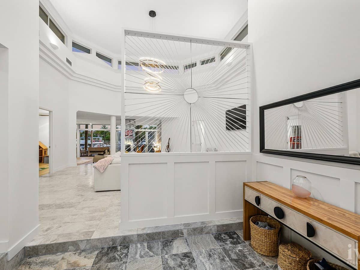 4 Excalibur Court, Sovereign Islands - Thumbnail 5