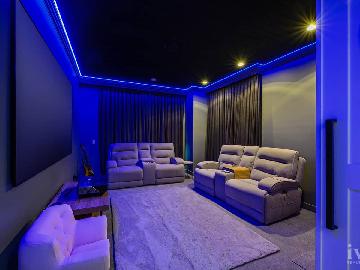 4 Excalibur Court, Sovereign Islands - Thumbnail 14