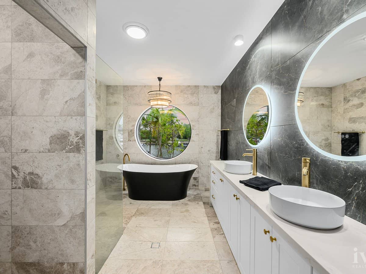 4 Excalibur Court, Sovereign Islands - Thumbnail 17