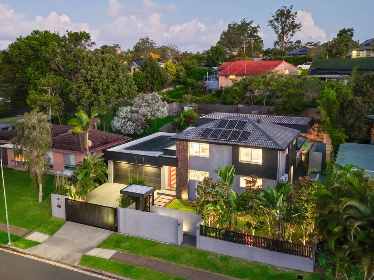 8 Warrungen Way, Ashmore - Thumbnail 1