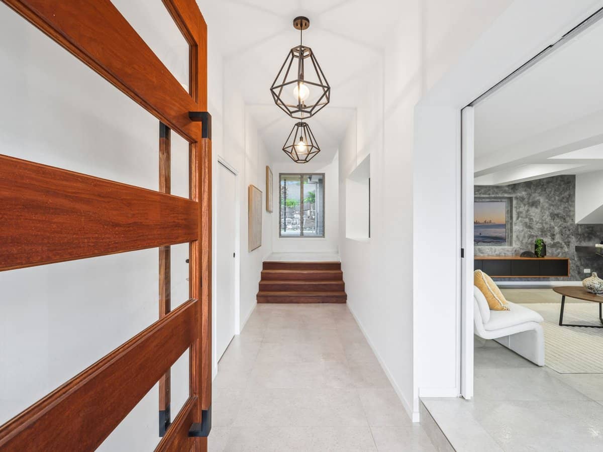 8 Warrungen Way, Ashmore - Thumbnail 4