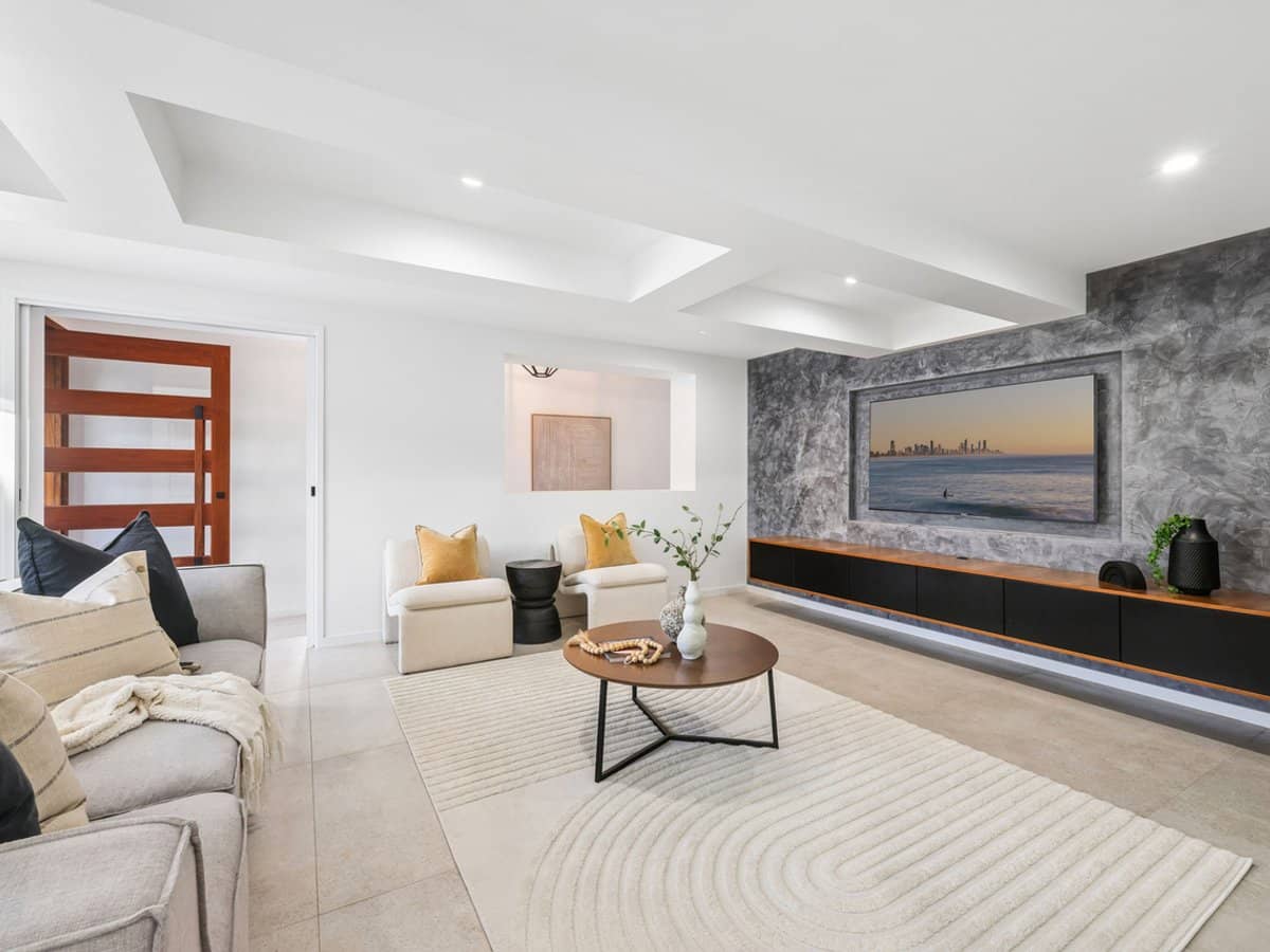 8 Warrungen Way, Ashmore - Thumbnail 7