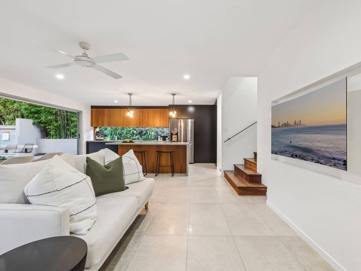 8 Warrungen Way, Ashmore - Thumbnail 12