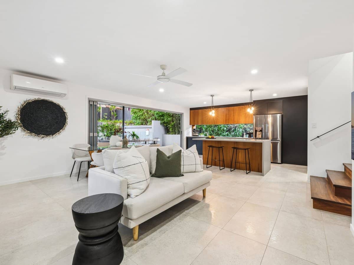 8 Warrungen Way, Ashmore - Thumbnail 13