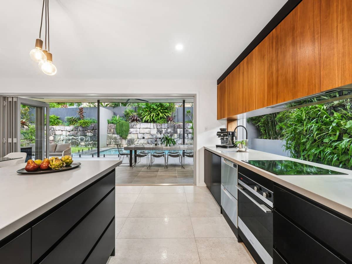 8 Warrungen Way, Ashmore - Thumbnail 15