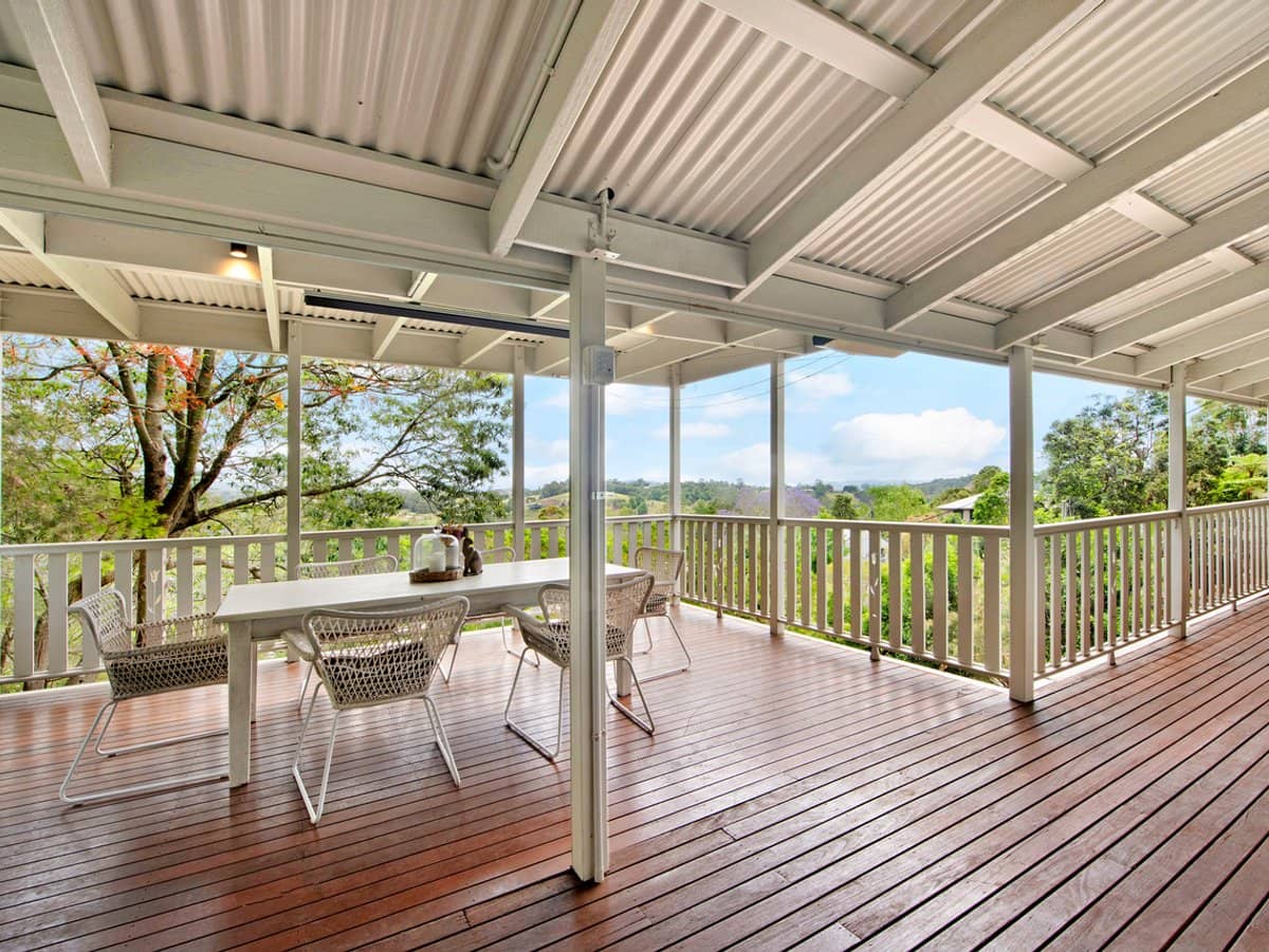 5 Jacaranda Court, BEECHMONT - Thumbnail 1