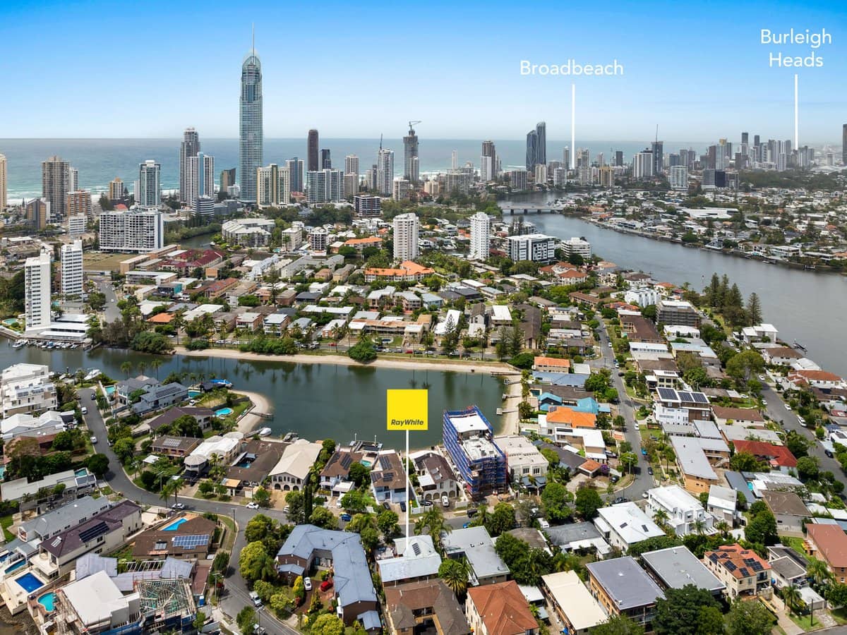 44 Sunrise Boulevard, SURFERS PARADISE - Thumbnail 1