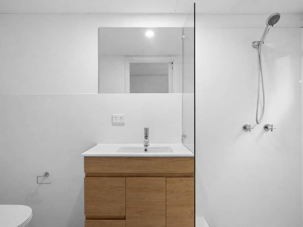 44 Sunrise Boulevard, SURFERS PARADISE - Thumbnail 9