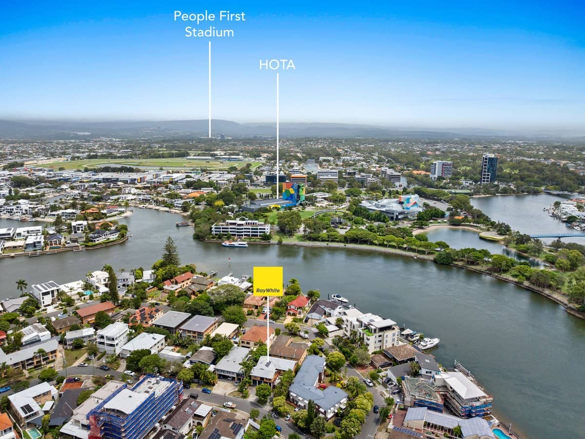 44 Sunrise Boulevard, SURFERS PARADISE - Thumbnail 12