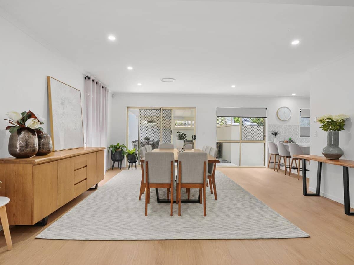 97 Tabilban Street, BURLEIGH HEADS - Thumbnail 3