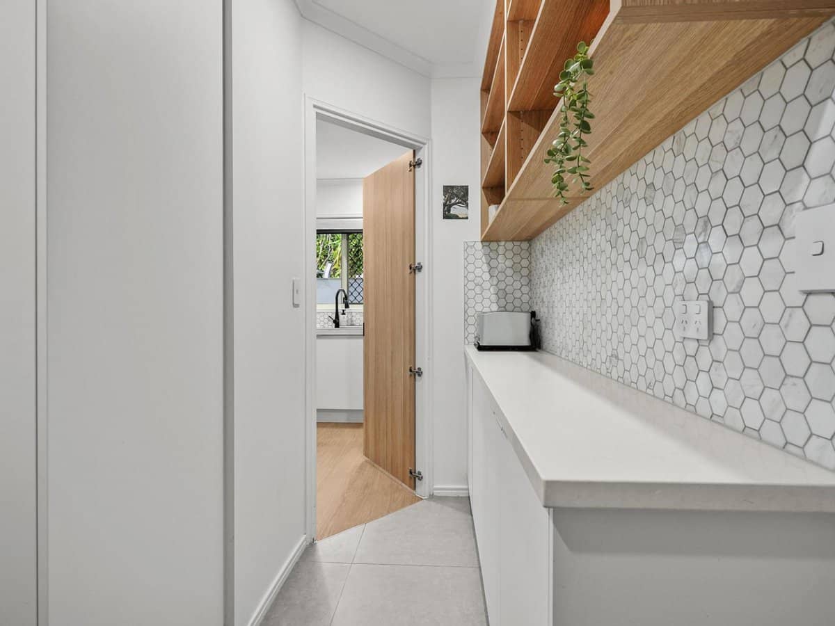 97 Tabilban Street, BURLEIGH HEADS - Thumbnail 12