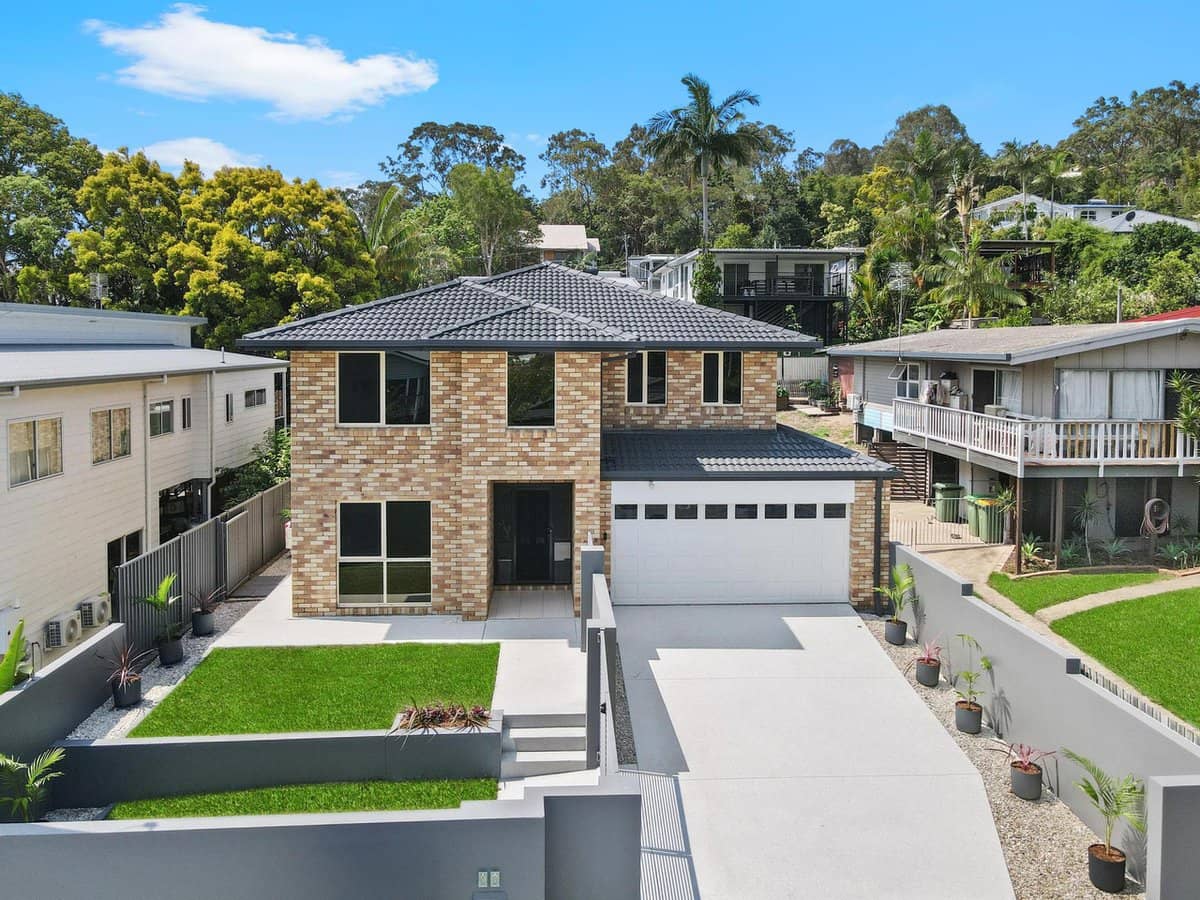 97 Tabilban Street, BURLEIGH HEADS - Thumbnail 33