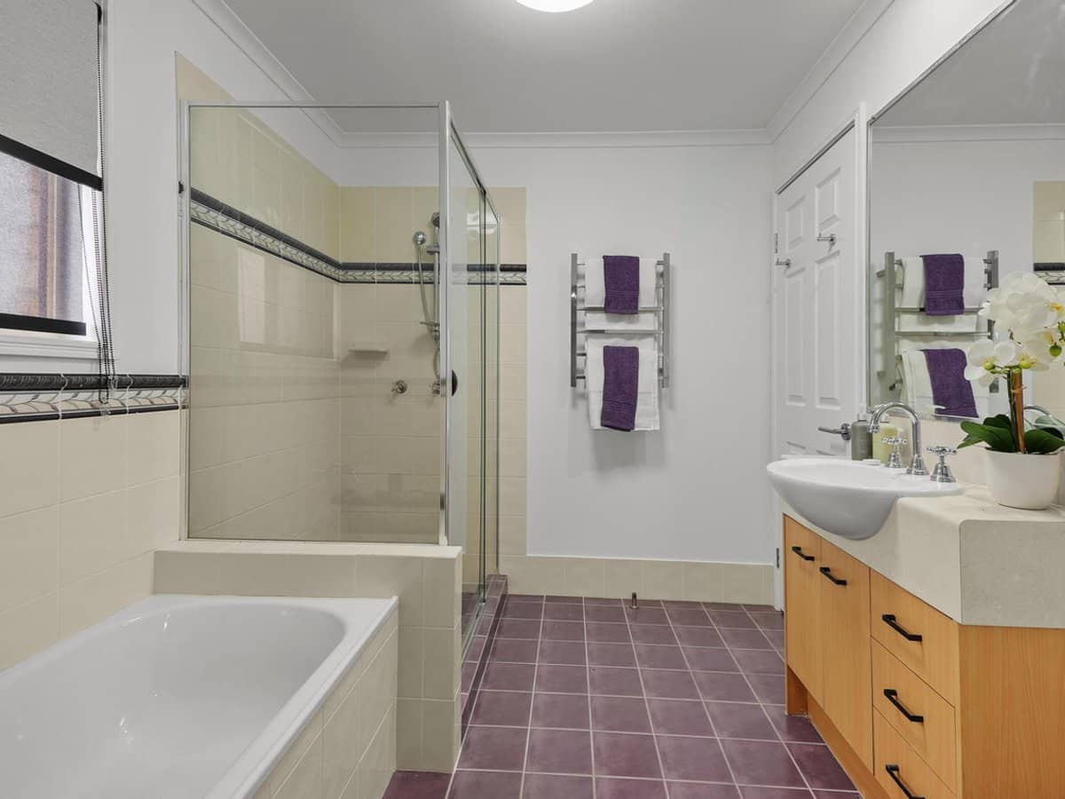 97 Tabilban Street, BURLEIGH HEADS - Thumbnail 35