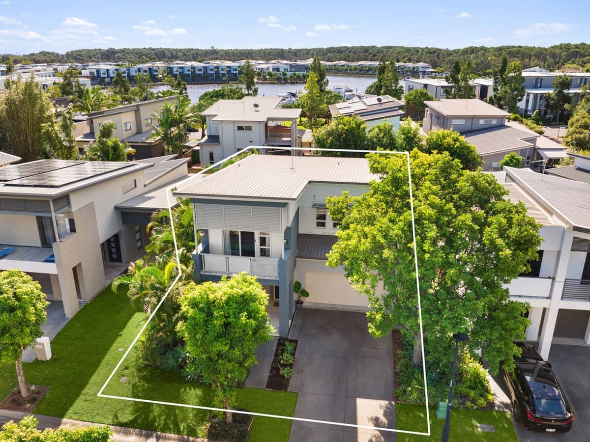 5 Galley Road, Hope Island - Thumbnail 2