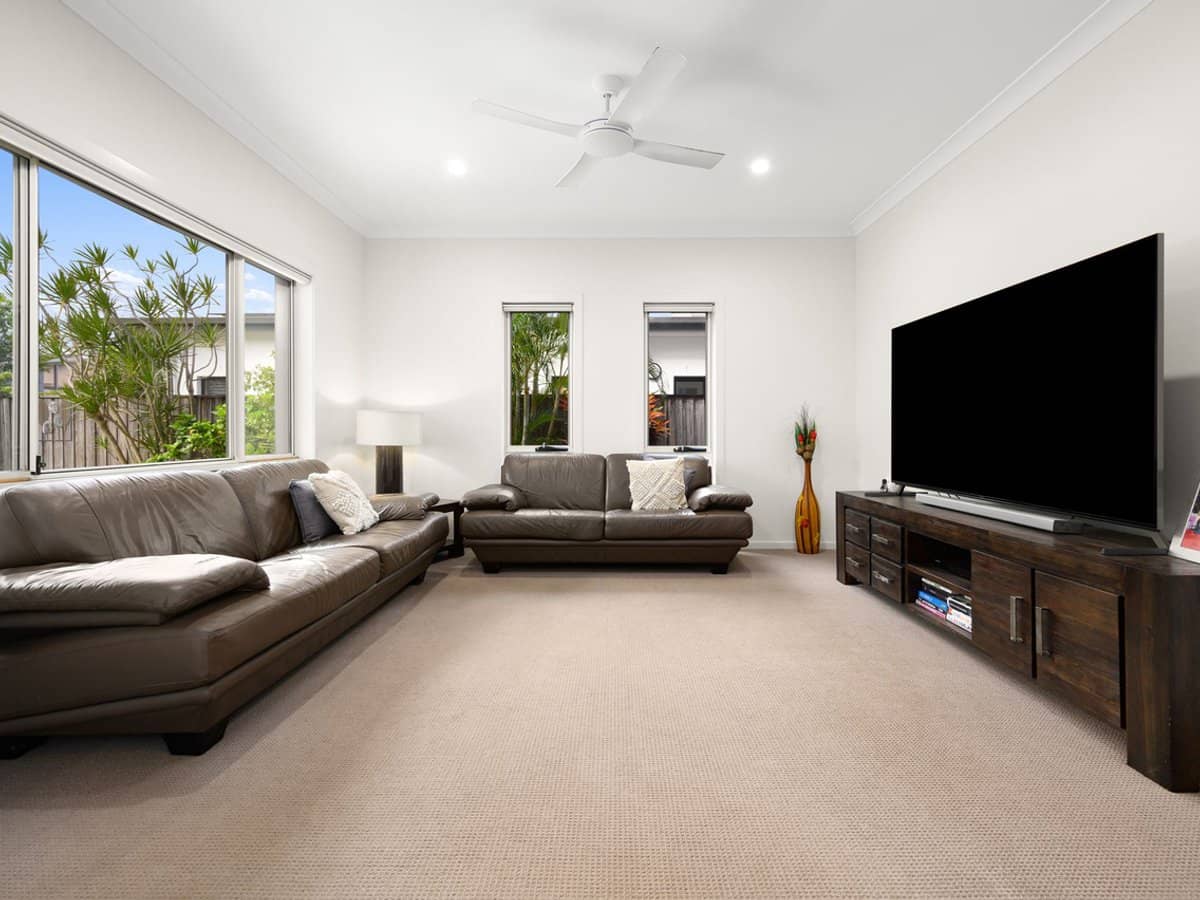 5 Galley Road, Hope Island - Thumbnail 3