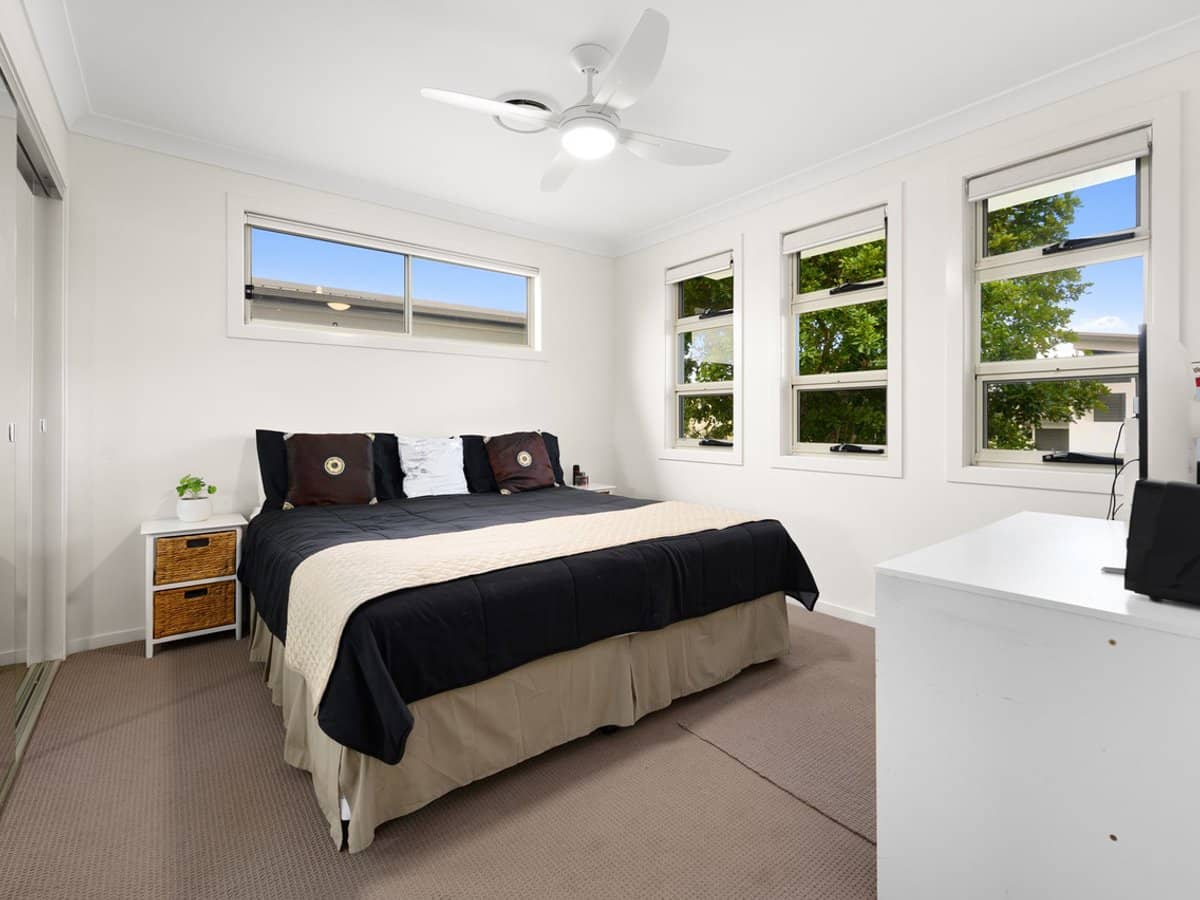 5 Galley Road, Hope Island - Thumbnail 11