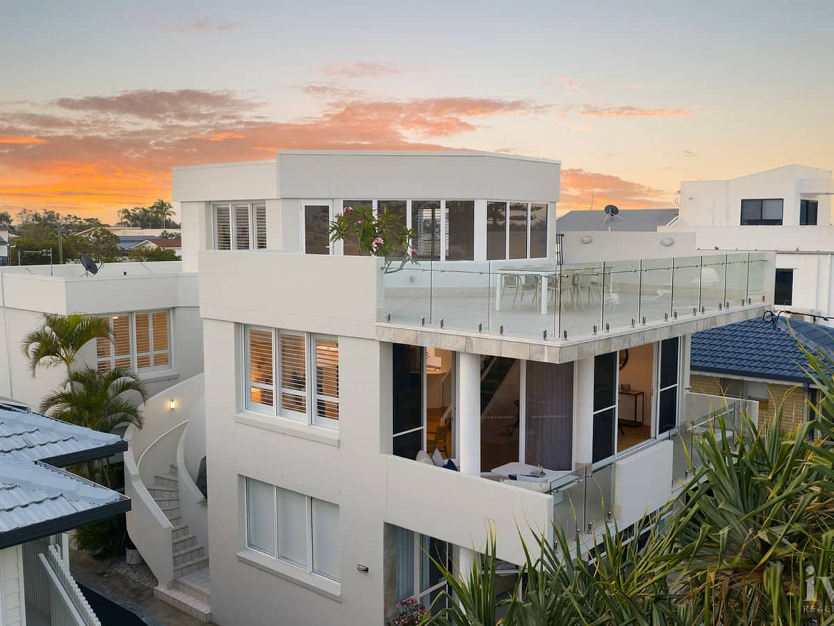 2/88 The Esplanade, Paradise Point - Thumbnail 2